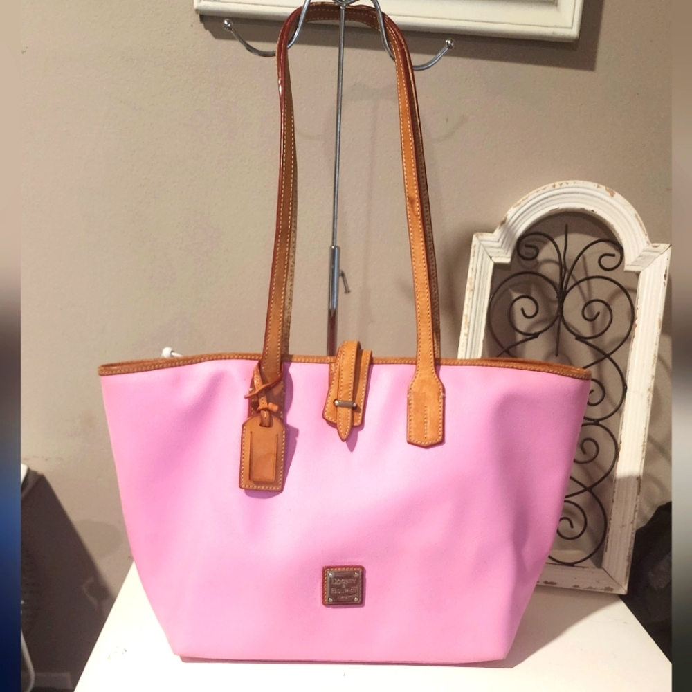 Dooney & Bourke Large Pink and Tan Tote Bag Middle Section Cushioned For Laptop